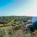 On The Hill * Raposeira (Faro)