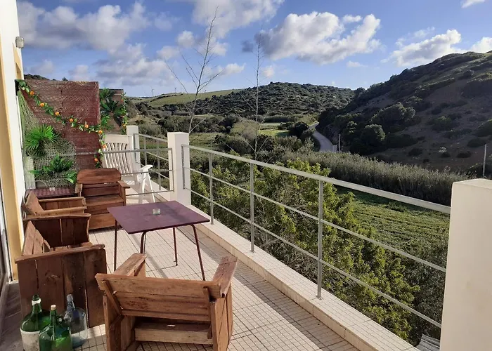 Albergue On The Hill